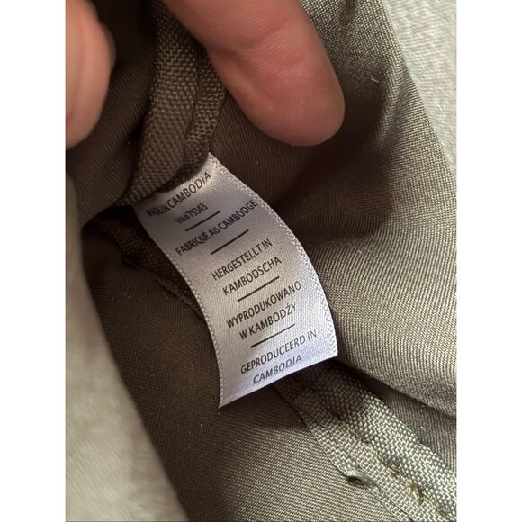 NEW House Of Harlow Sling Backpack Sherpa Nylon Olive Green Cream - Picture 7 of 15